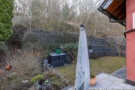Einfamilienhaus aus 2005 mit Einliegerwohnung in erh�hter Lage von Lohrsdorf