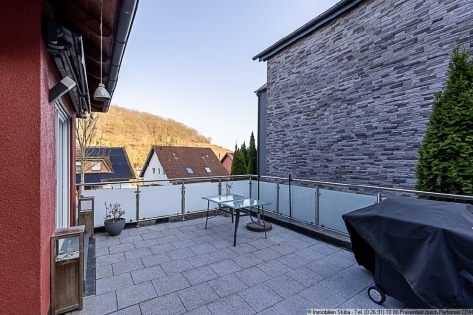 Einfamilienhaus aus 2005 mit Einliegerwohnung in erh�hter Lage von Lohrsdorf