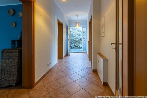 Einfamilienhaus aus 2005 mit Einliegerwohnung in erh�hter Lage von Lohrsdorf