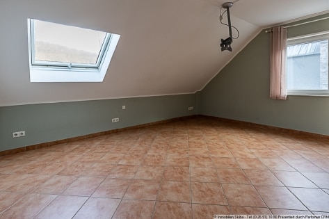 Einfamilienhaus aus 2005 mit Einliegerwohnung in erh�hter Lage von Lohrsdorf