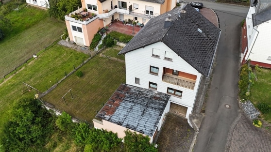 Einfamilienwohnhaus in ruhiger Randlage der Eifelgemeinde Urschmitt