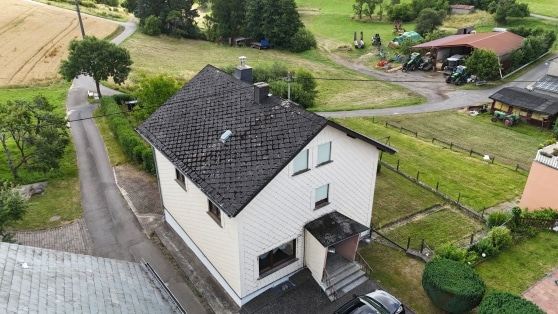 Einfamilienwohnhaus in ruhiger Randlage der Eifelgemeinde Urschmitt