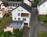 Einfamilienwohnhaus in ruhiger Randlage der Eifelgemeinde Urschmitt