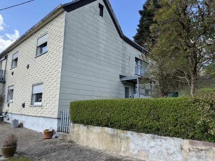 Einfamilienwohnhaus in toller Aussichtslage der Gemeinde Leienkaul