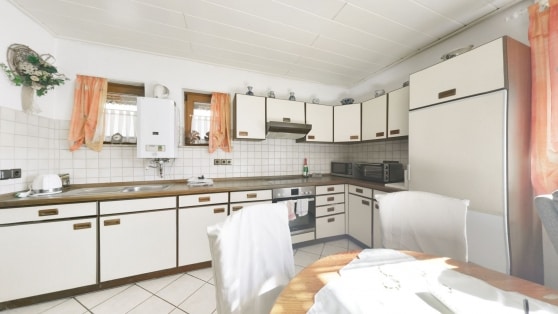 Einfamilienwohnhaus in toller Aussichtslage mit einem Gesamtgrundst�ck von rd. 2.888 m�