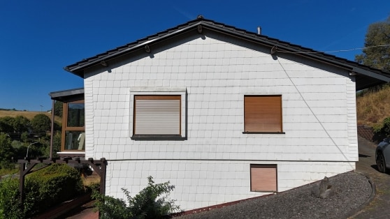 Einfamilienwohnhaus in toller Aussichtslage mit einem Gesamtgrundst�ck von rd. 2.888 m�