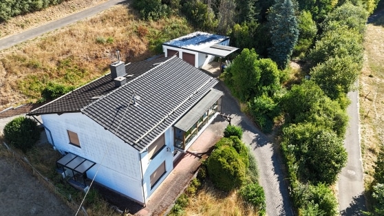 Einfamilienwohnhaus in toller Aussichtslage mit einem Gesamtgrundst�ck von rd. 2.888 m�