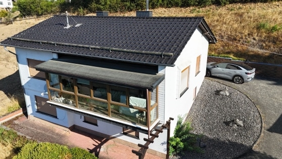 Einfamilienwohnhaus in toller Aussichtslage mit einem Gesamtgrundst�ck von rd. 2.888 m�