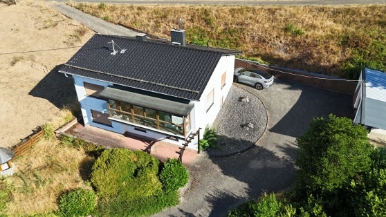 Einfamilienwohnhaus in toller Aussichtslage mit einem Gesamtgrundst�ck von rd. 2.888 m�