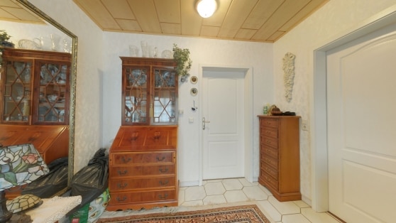 Einfamilienwohnhaus mit Einliegerwohnung und kleinem Apartment im 2. UG in Randlage der Gemeinde Mendig