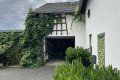 Einfamilienwohnhaus mit diversen Nebengebuden in ruhiger Randlage der Gemeinde Anschau