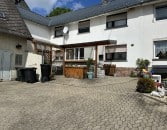 Einfamilienwohnhaus mit kleinem Gartengrundstck und Freisitz in Kirchwald