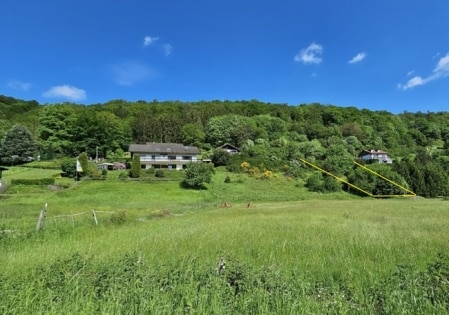 Einmalige Gelegenheit! Sonniges Baugrundst�ck in einem ruhigen Tal