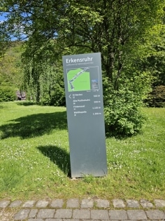 Einmalige Gelegenheit! Sonniges Baugrundst�ck in einem ruhigen Tal
