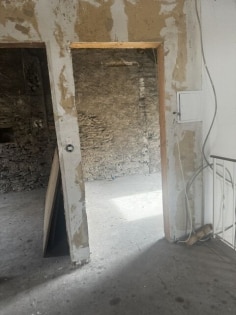 Entkerntes Moselhaus mit Architektenplan f�r kreative K�pfe  - gestalten Sie Ihr neues Zuhause !