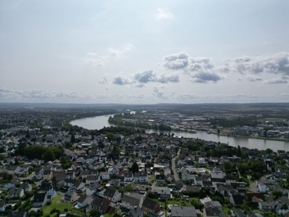Erhabene Ruhe, atemberaubende Aussicht: Ihr neues Domizil wartet in Neuwied-Feldkirchen