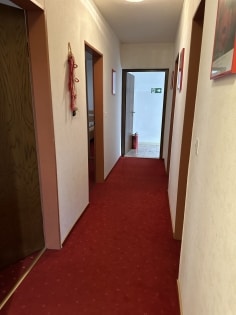 Ernst: Hotel mit Gastronomiebereich in toller Lage an der Mosel
