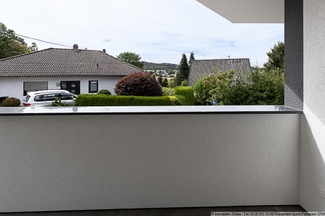 Erstbezug: Moderne Neubau-Eigentumswohnung in erh�hter Ortsrandlage mit Aussicht �ber Kelberg