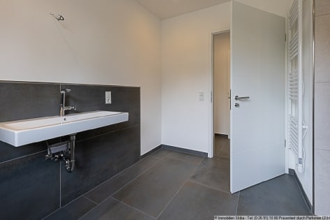 Erstbezug: Moderne Neubau-Eigentumswohnung in erh�hter Ortsrandlage mit Aussicht �ber Kelberg