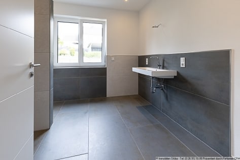 Erstbezug: Moderne Neubau-Eigentumswohnung in erh�hter Ortsrandlage mit Aussicht �ber Kelberg