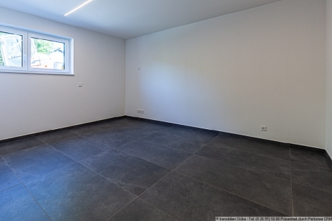 Erstbezug: Moderne Neubau-Eigentumswohnung mit 2 Garagen in Daun-Ptzborn