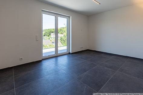 Erstbezug: Moderne Neubau-Eigentumswohnung mit 2 Garagen in Daun-Ptzborn