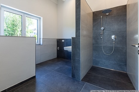 Erstbezug: Moderne Neubau-Erdgeschoss-Eigentumswohnung mit 2 Garagen in Daun-P�tzborn