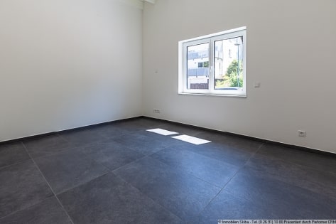 Erstbezug: Moderne Neubau-Erdgeschoss-Eigentumswohnung mit 2 Garagen in Daun-P�tzborn