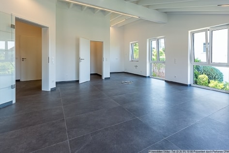Erstbezug: Moderne Neubau-Erdgeschoss-Eigentumswohnung mit 2 Garagen in Daun-Ptzborn