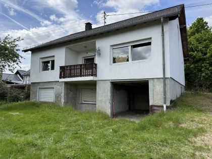 Erwecken Sie dieses sanierungsbed�rftige Einfamilienwohnhaus in der Gemarkung Ditscheid aus seinem Dornr�schenschlaf!