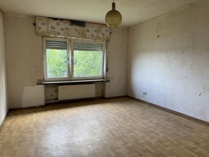 Erwecken Sie dieses sanierungsbed�rftige Einfamilienwohnhaus in der Gemarkung Ditscheid aus seinem Dornr�schenschlaf!