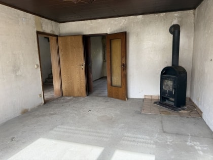 Erwecken Sie dieses sanierungsbed�rftige Einfamilienwohnhaus in der Gemarkung Ditscheid aus seinem Dornr�schenschlaf!