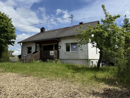 Erwecken Sie dieses sanierungsbed�rftige Einfamilienwohnhaus in der Gemarkung Ditscheid aus seinem Dornr�schenschlaf!