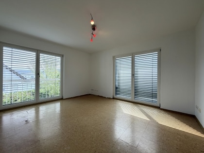 Exklusive und gro�z�gige Stadtvilla mit sonnigem Grundst�ck und Doppelgarage in Rheinbrohl!