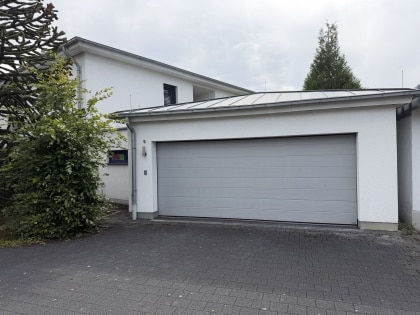 Exklusive und gro�z�gige Stadtvilla mit sonnigem Grundst�ck und Doppelgarage in Rheinbrohl!