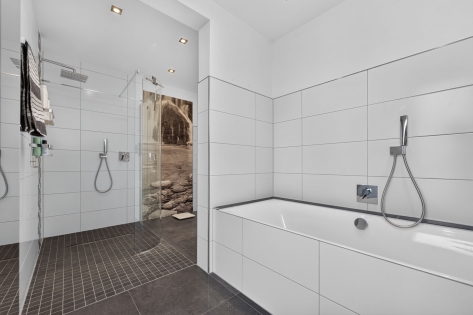 Exklusives Wohnen: Barrierearme Erdgeschosswohnung mit gro�em Sonnenbalkon & Carport in Neuwied