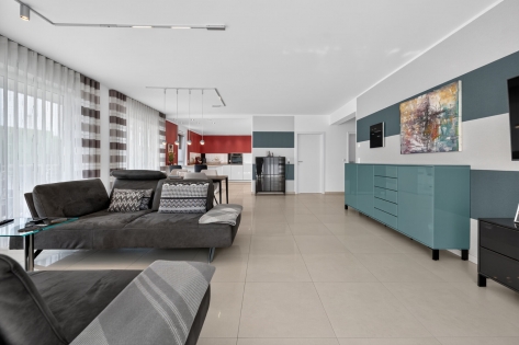 Exklusives Wohnen: Barrierearme Erdgeschosswohnung mit gro�em Sonnenbalkon & Carport in Neuwied