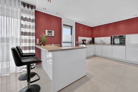 Exklusives Wohnen: Barrierearme Erdgeschosswohnung mit gro�em Sonnenbalkon & Carport in Neuwied