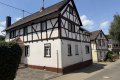 Fachwerkhaus mit Garage und Garten in Schalkenbach