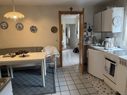 Fachwerkhaus mit Garage und Garten in Schalkenbach
