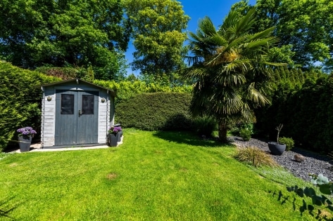 Familienfreundliche Doppelhaush�lfte mit ausgebautem Dachgeschoss, Garten & Carport