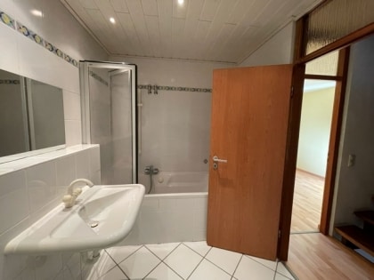 Familienfreundliches Reihenmittelhaus mit Garten und Garage in ruhiger, zentraler Lage bei Alsdorf