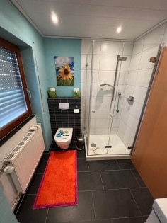 Familienglck mit Garten, Garage & PV-Anlage... gut geschnittenes Einfamilienhaus in Neuwied-Gladbach