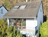 Freistehendes Einfamilienhaus in Bad H�nningen: 130 m� Wohnfl�che mit separater Gartenebene und Naturblick
