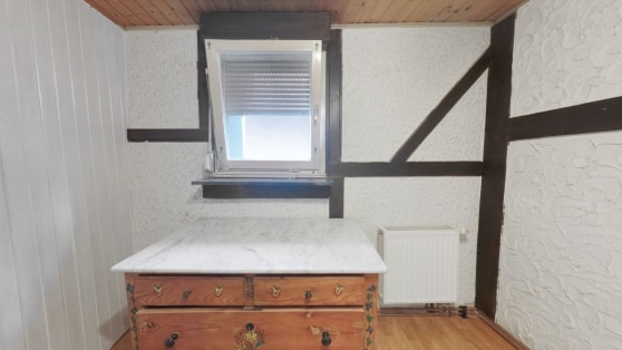 Freistehendes Einfamilienhaus mit Charakter, Kamin und Werkstatt - ruhiges Wohnen mit Charme