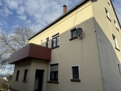 Freistehendes Einfamilienhaus mit gerumiger Scheune und groem Grundstck in Dattenberg