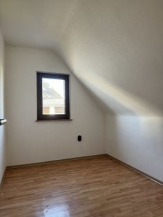Freistehendes Einfamilienhaus mit groem Garten und viel Potenzial in Kretz