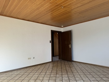 Freistehendes Einfamilienhaus mit groem Garten und viel Potenzial in Kretz