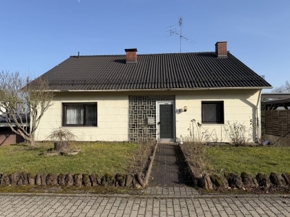 Freistehendes Einfamilienhaus mit viel Platz und Garage in Wehr