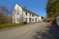 Freistehendes Haus mit Scheune, Stallungen, Garagen und Nebengebude auf groem Grundstck